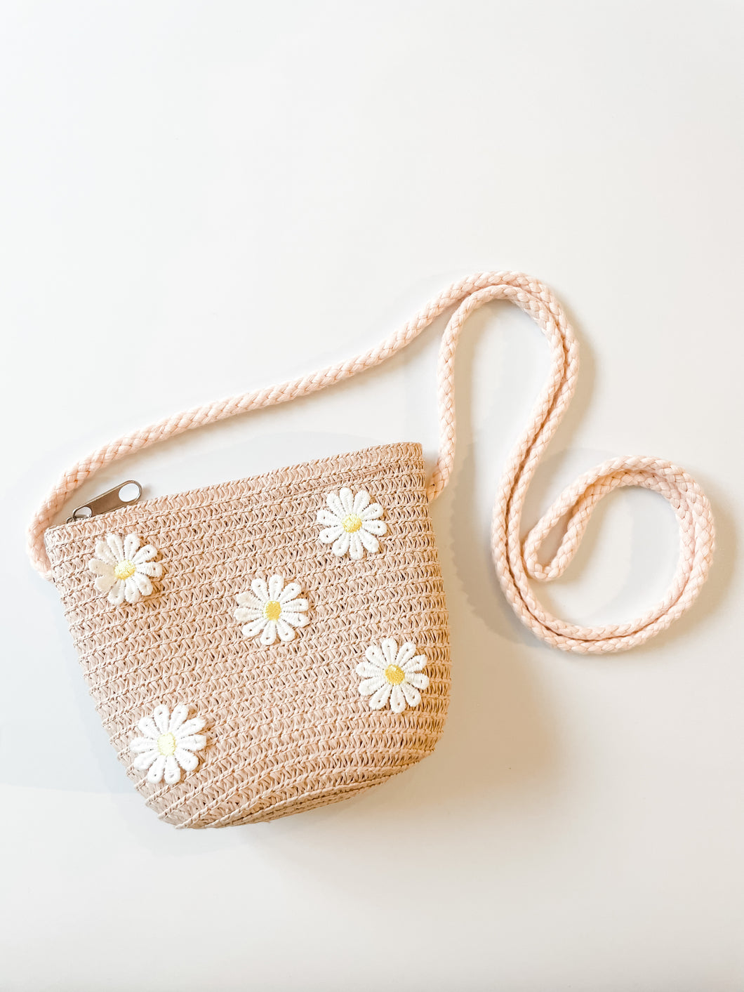 The Mini Daisy Straw Bag